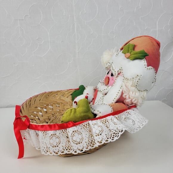 Vintage Christmas Santa Hamper Basket Decorative Wicker Organizing Food Basket - Picture 12 of 14